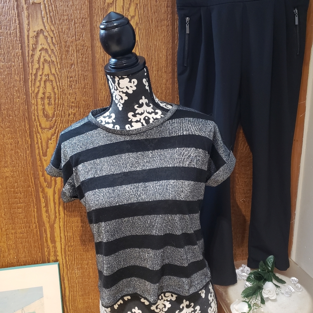 2/'piece set , Short sleave top/w/ Capris